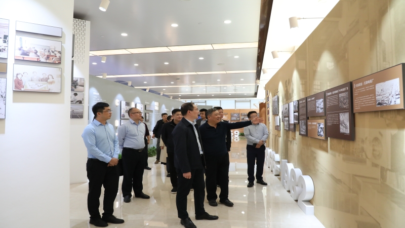 湖南省住房和城鄉(xiāng)建設(shè)廳駐廳紀(jì)檢監(jiān)察組組長(zhǎng)謝律尖一行調(diào)研中機(jī)國(guó)際